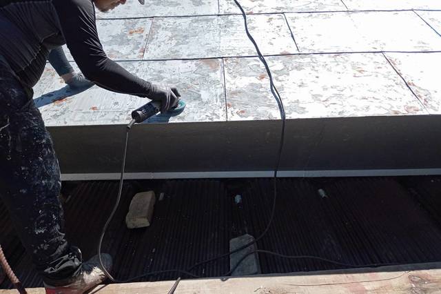 岡山県瀬戸内市Ｓ様邸　屋根塗装・波板張替え工事の画像2